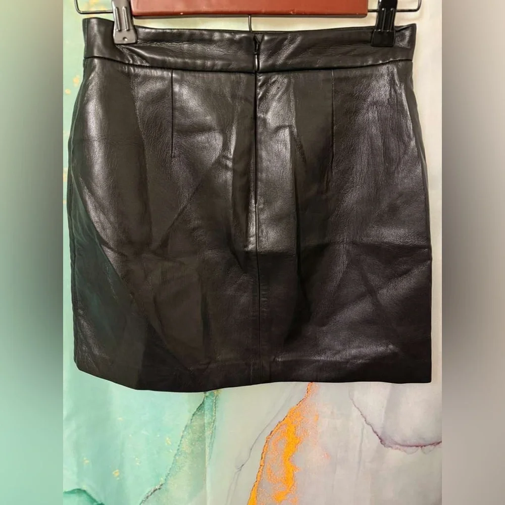 Wilfred High-waisted Vegan Leather mini skirt Size: 2 - Picture 11 of 16
